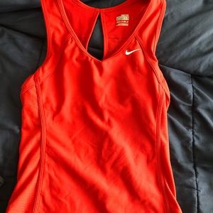 Nike top